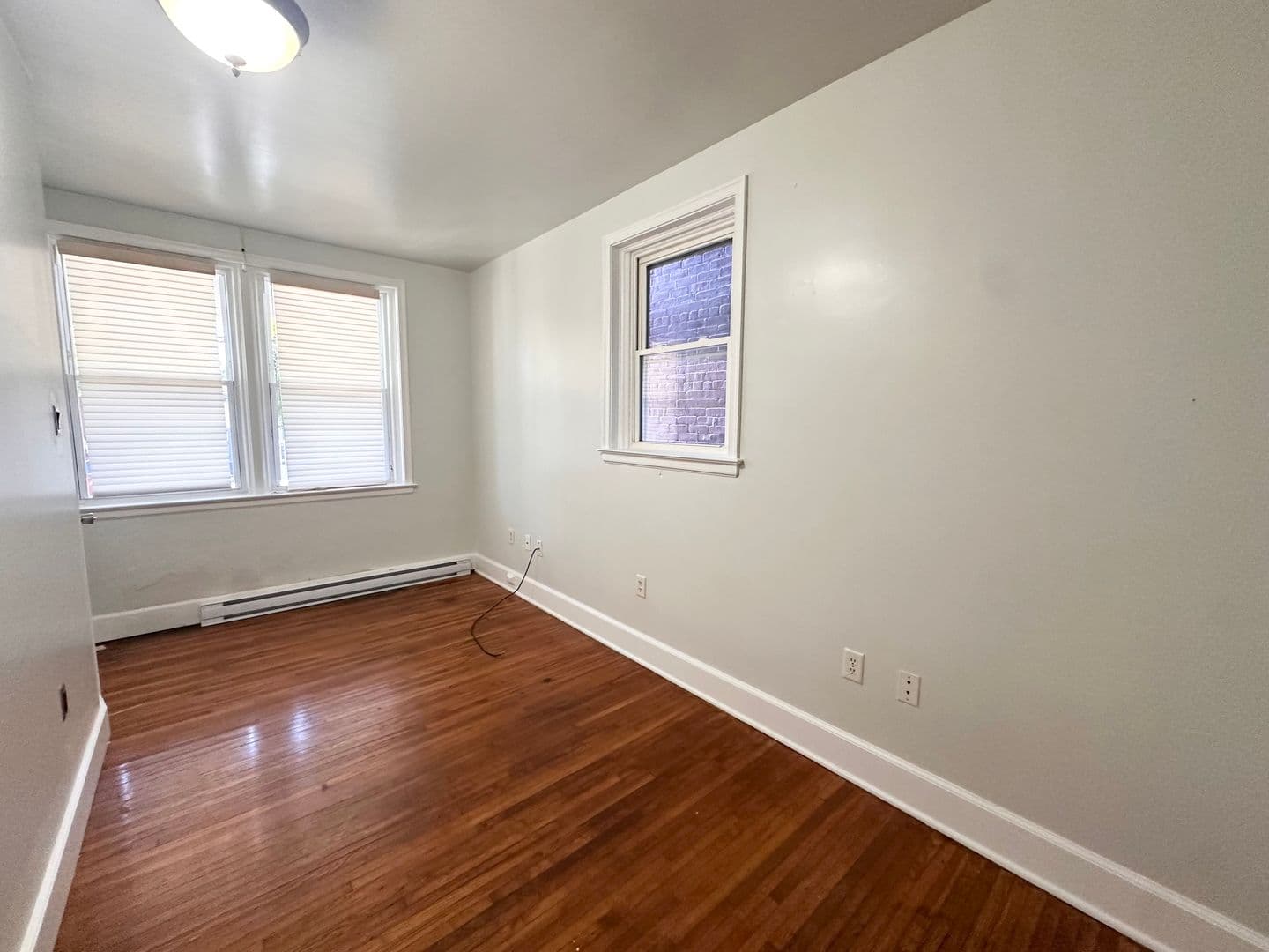 York Apartment: 611 Wallace St
