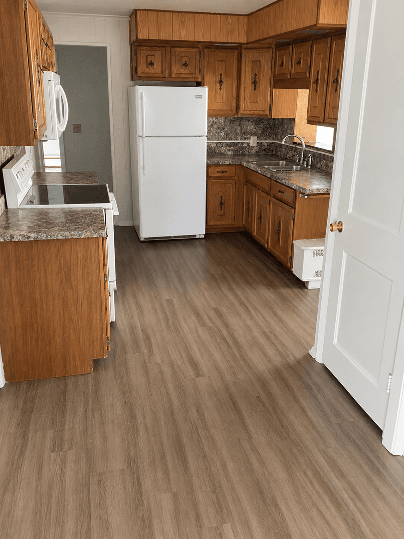Elizabethtown Apartment: 3630 Colebrook Rd