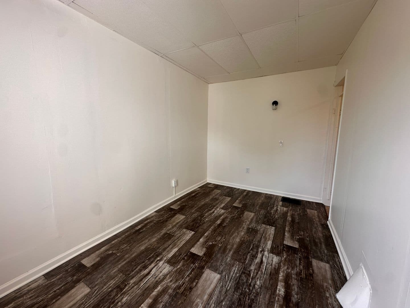 Lebanon Apartment: 324 N 11th Street