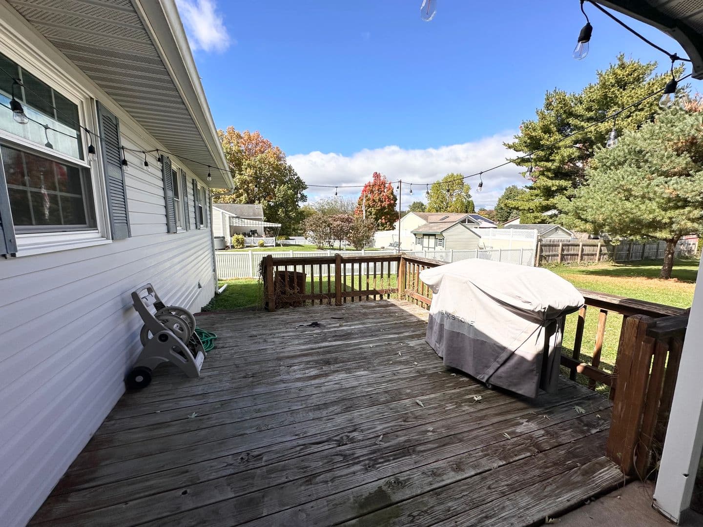 Lebanon House: 747 Mechanic St