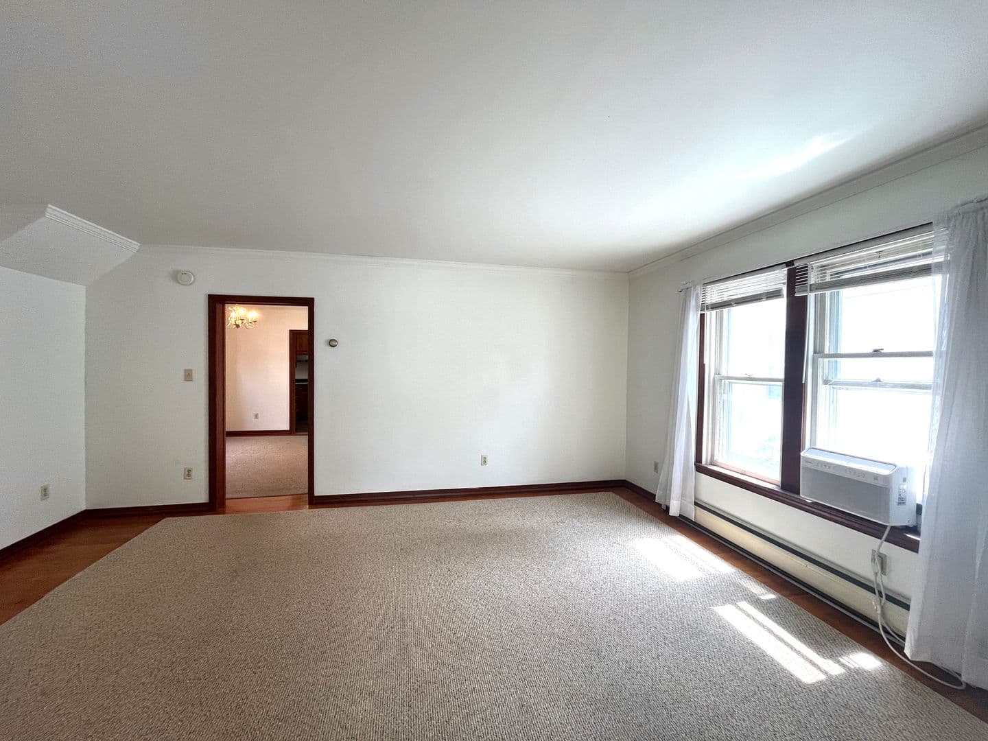 Hershey Apartment: 40 W Caracas Ave