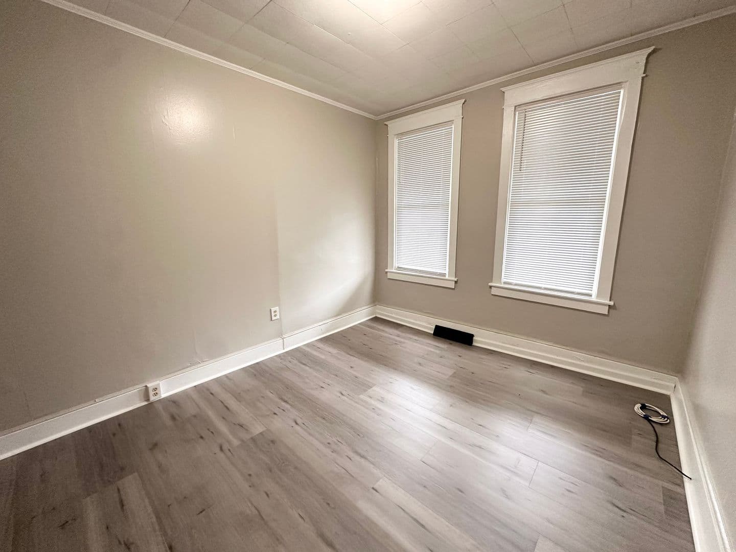 York Apartment: 466 E Prospect St