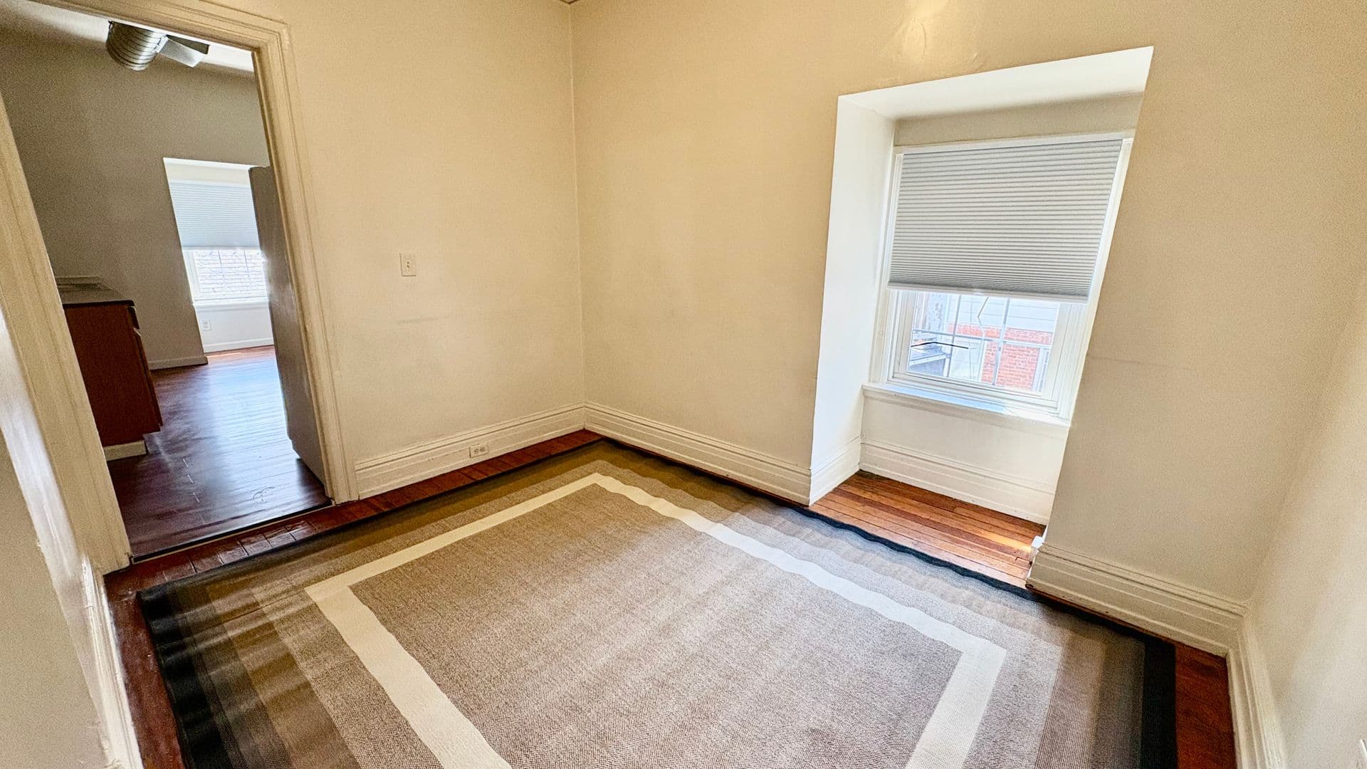 York Apartment: 702 W King St