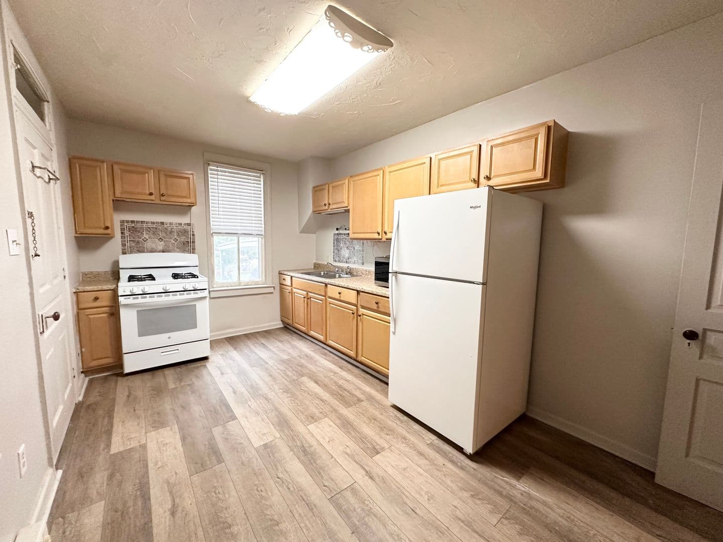 York House: 718 N Pershing Ave