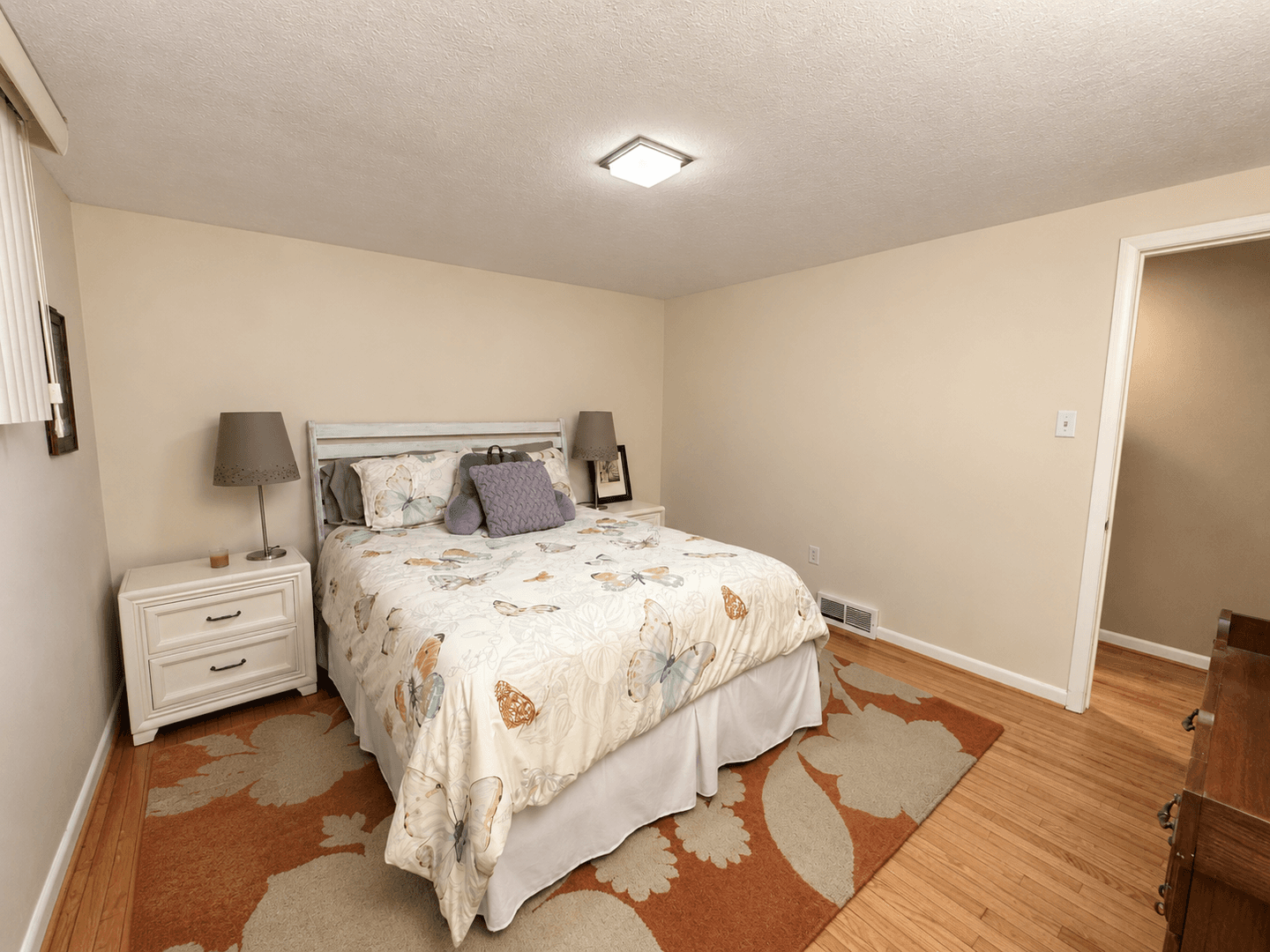 York House: 1671 Northview Rd