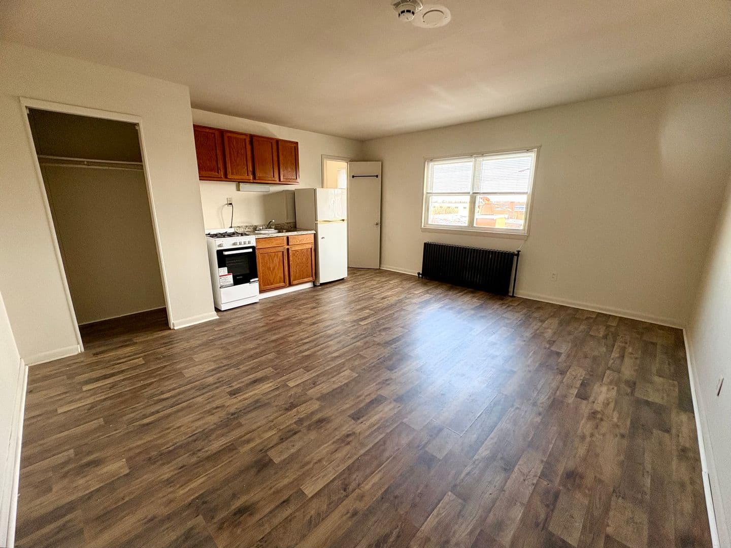 Lancaster Apartment: 403 W James St
