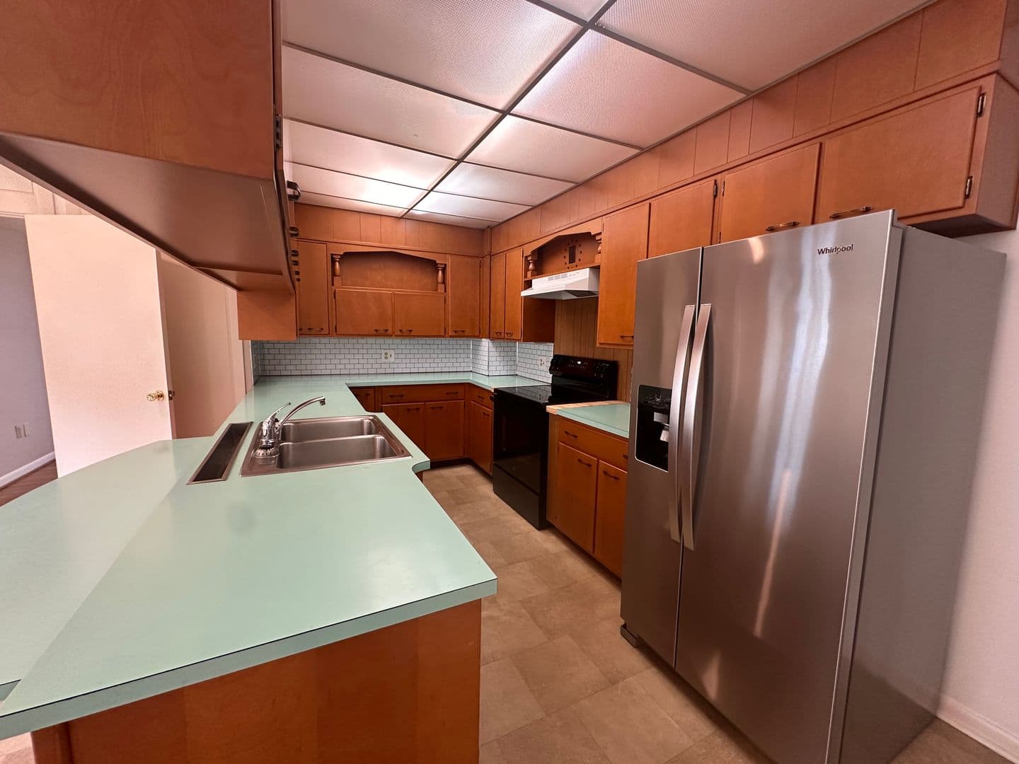 Cleona Apartment: 125 W Penn Ave
