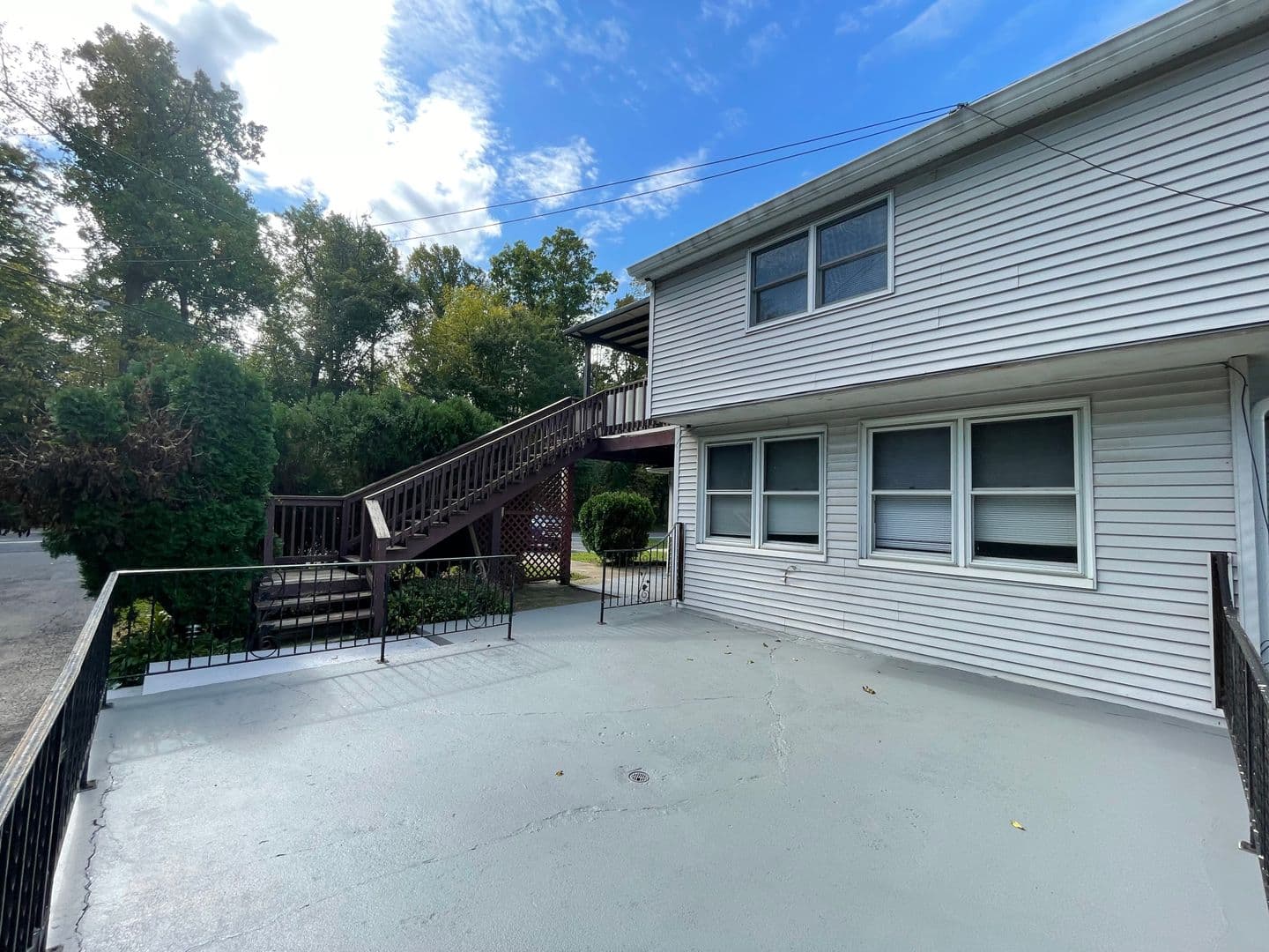 Elizabethtown Apartment: 3630 Colebrook Rd
