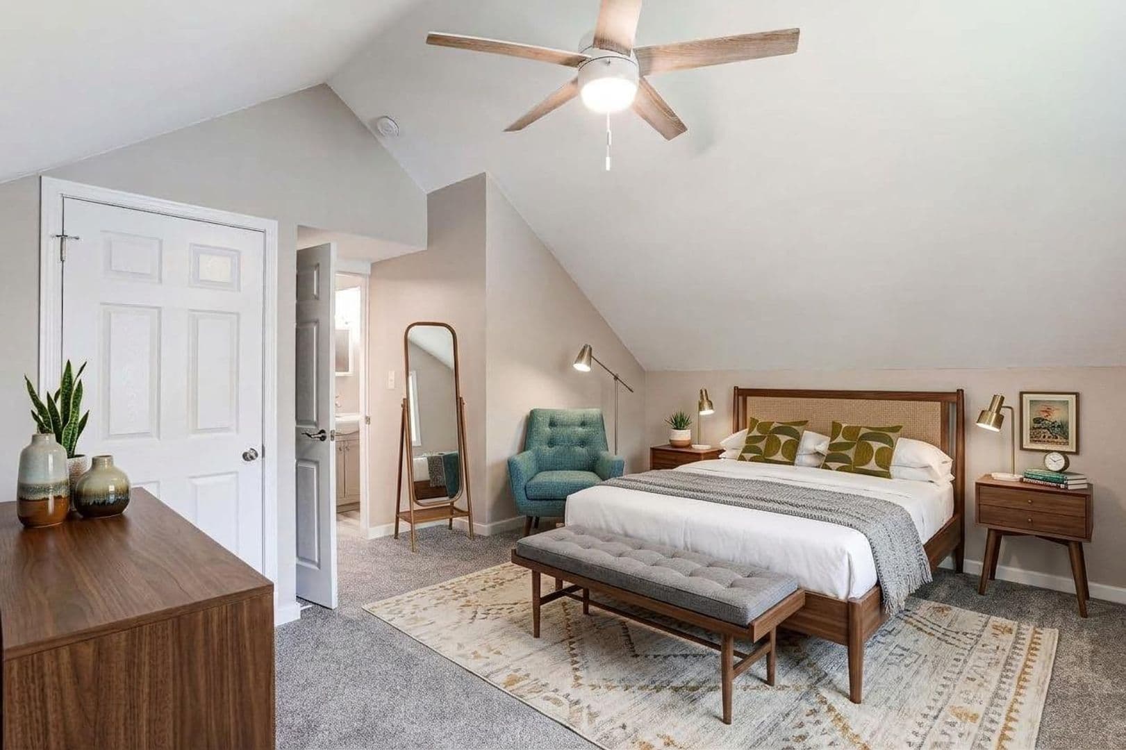 Elizabethtown House: 336 Snyder Avenue