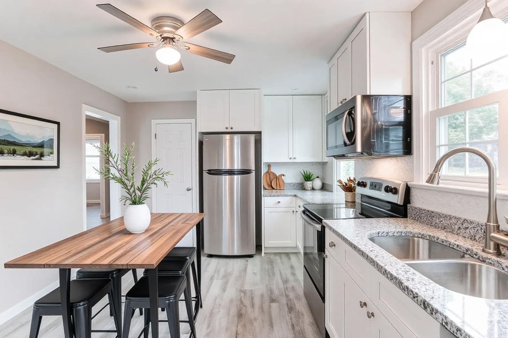 Elizabethtown House: 336 Snyder Avenue