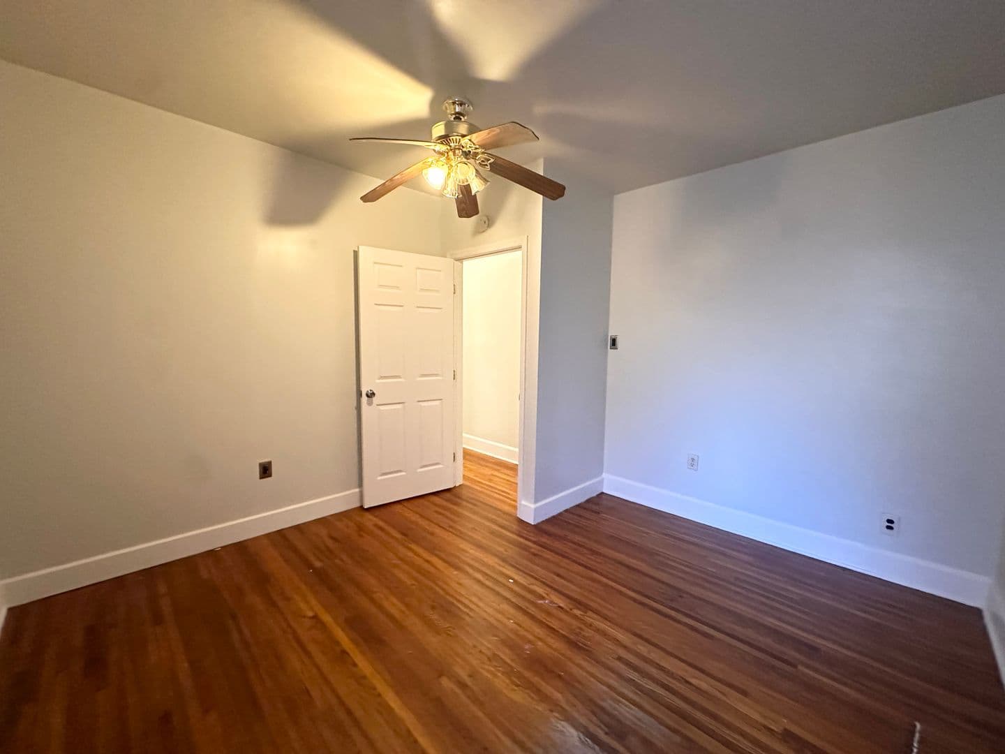 York Apartment: 611 Wallace St