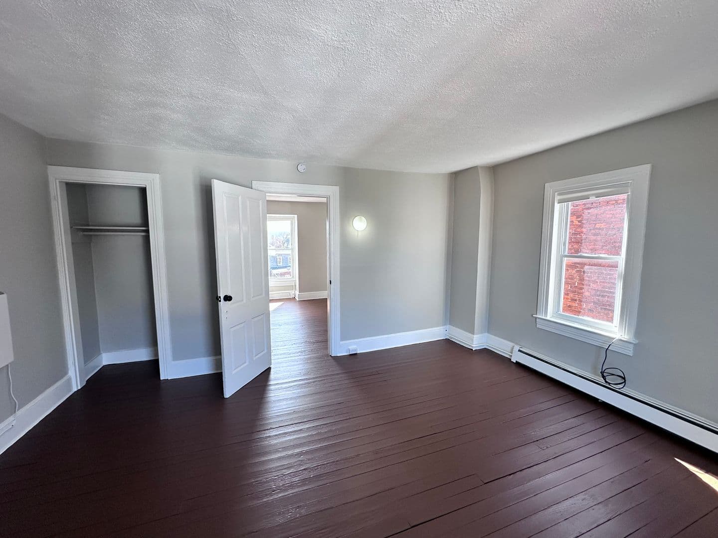 York Apartment: 312 W North Street