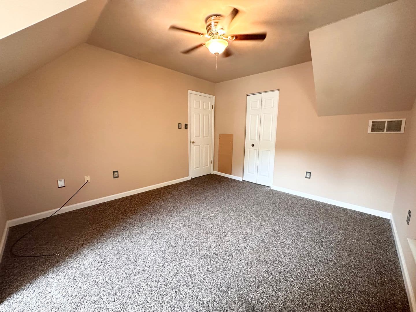 York House: 1114 Skyview Drive