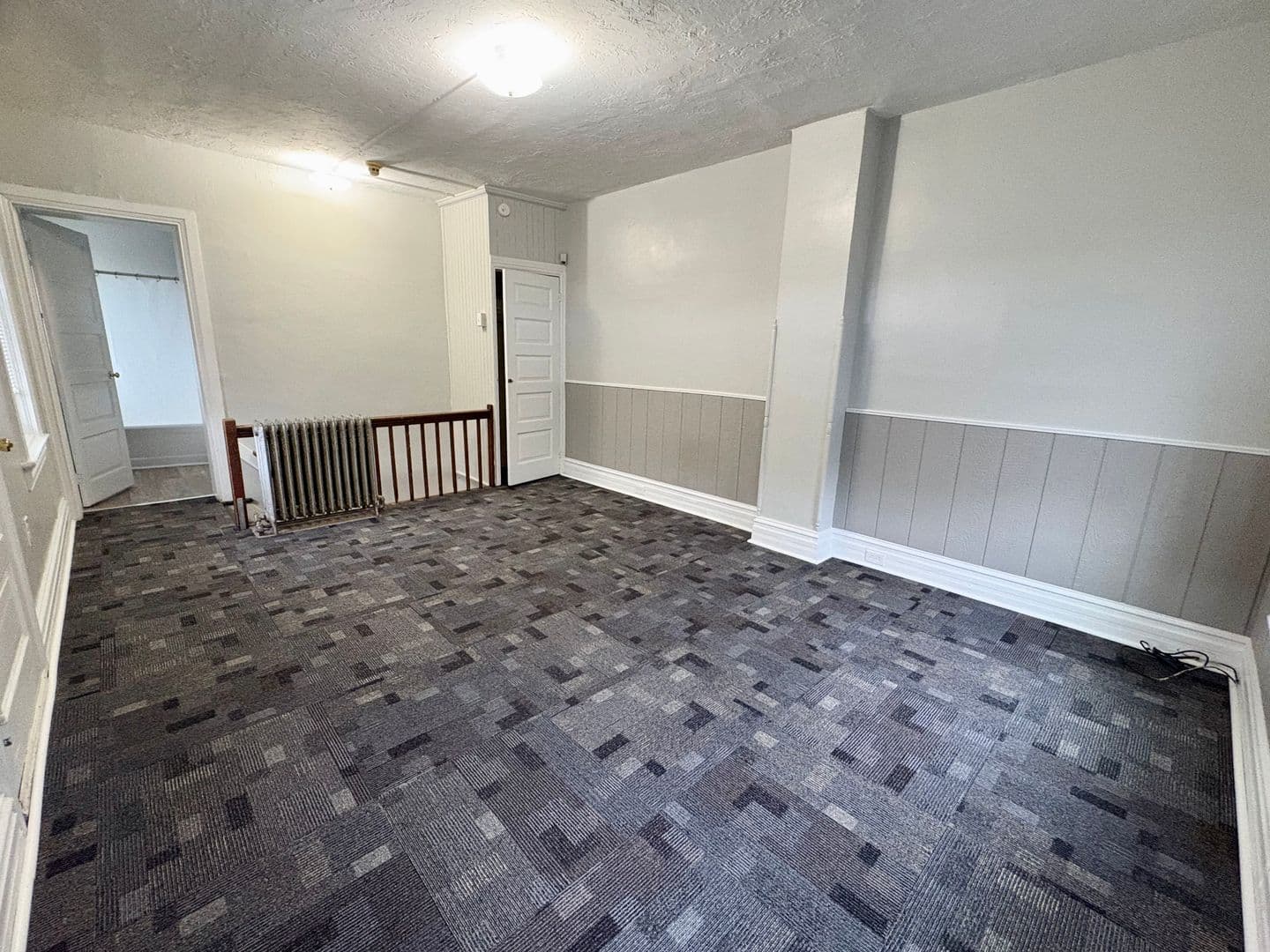 York Apartment: 1366 W Market St
