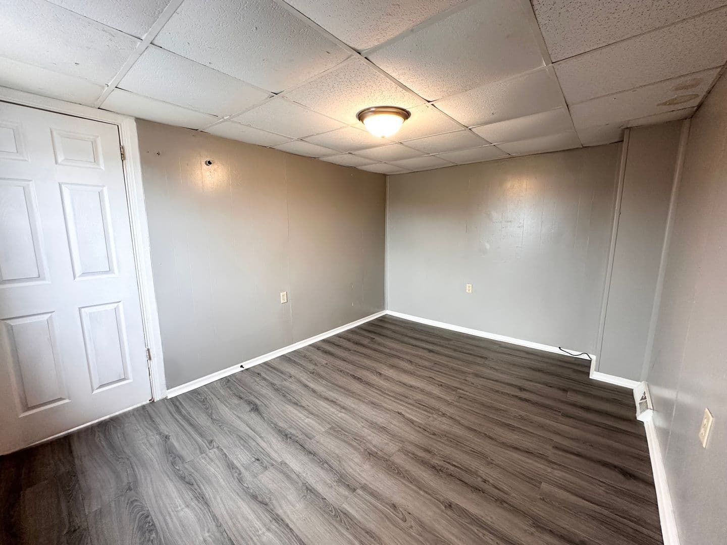 York Apartment: 627 N Hartley Street