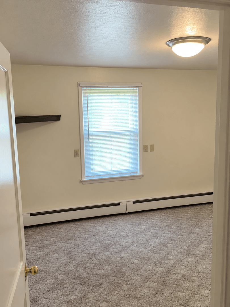 Elizabethtown Apartment: 3630 Colebrook Rd