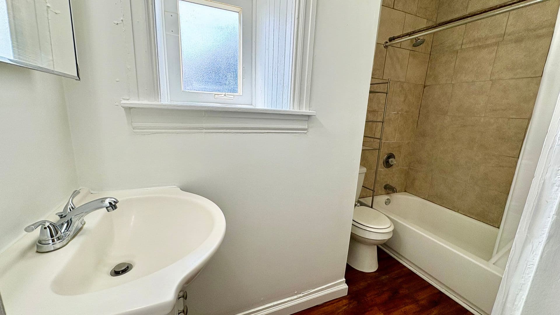 York Apartment: 702 W King St