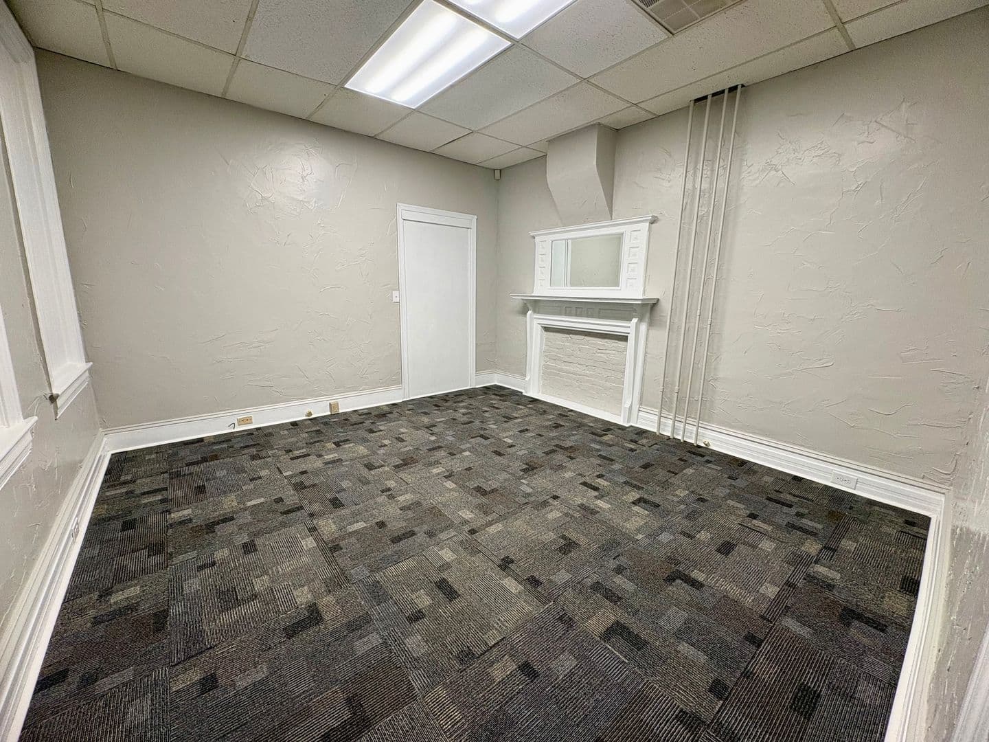 York Apartment: 1366 W Market St