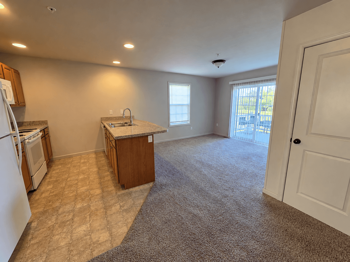 Elizabethtown House: 172 Randolph Dr