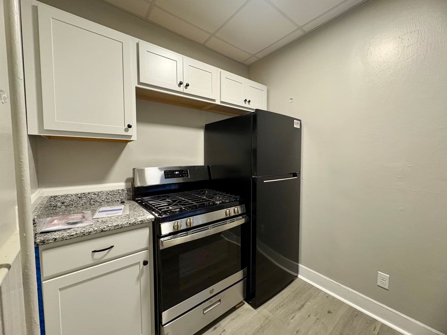 York Apartment: 643 Lincoln St
