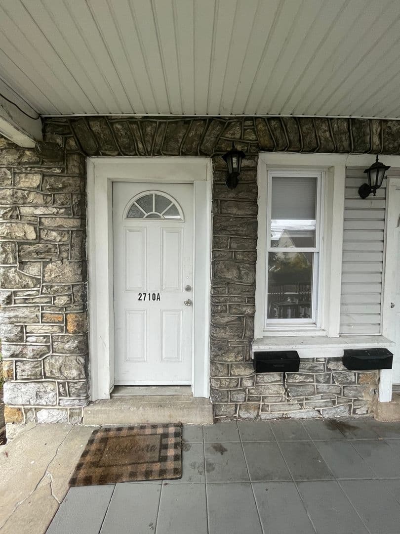 Harrisburg Apartment: 2710 Woodlawn St