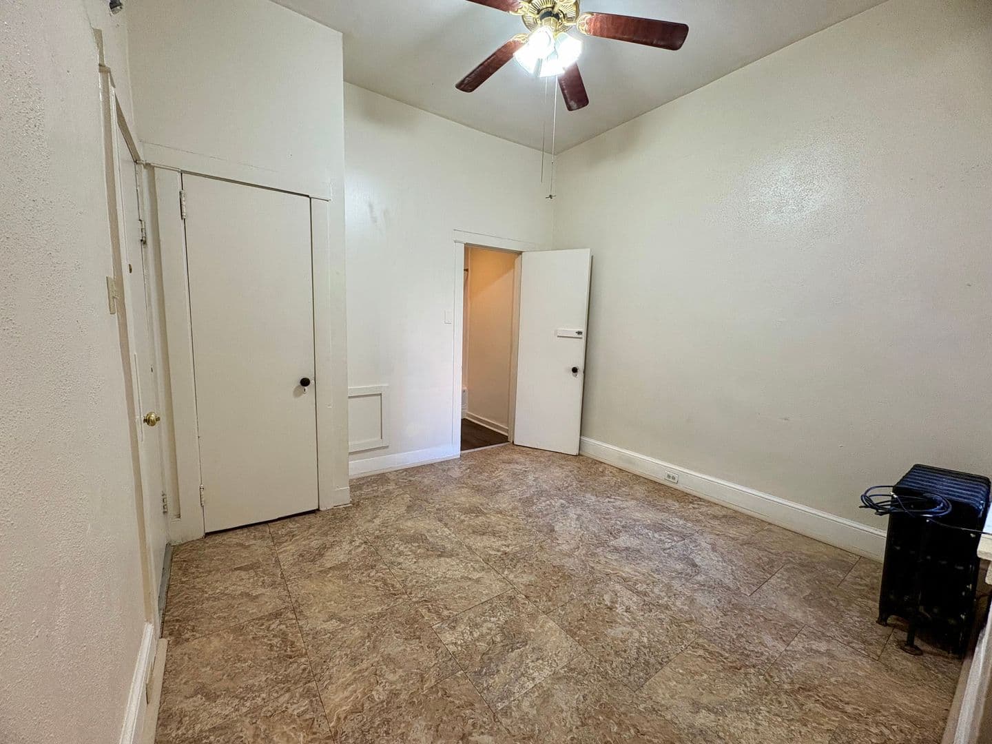Lancaster Apartment: 403 W James St
