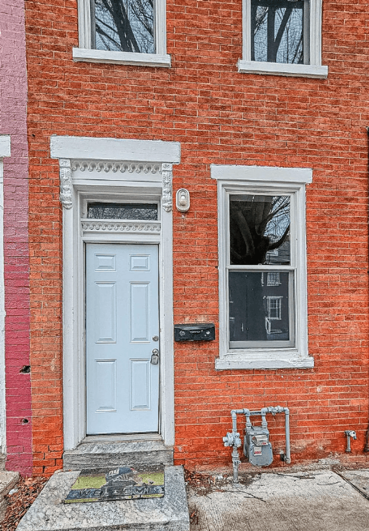 Lancaster House: NWA-16 Conestoga St