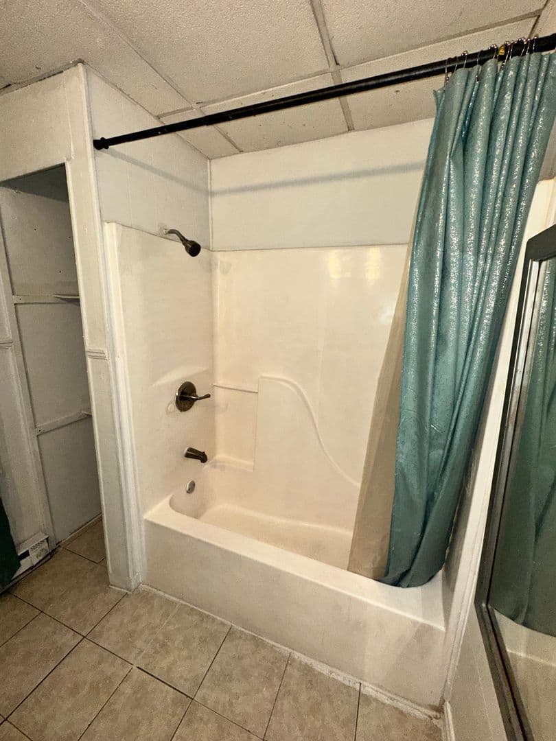 Harrisburg House: 1148 Derry Street