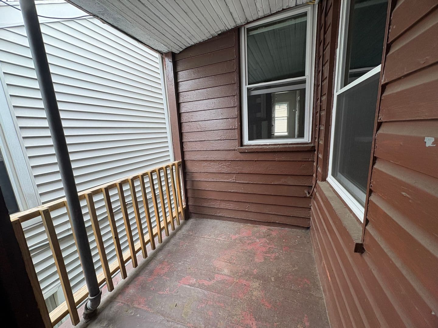 York Apartment: NWA-31 N Hartley