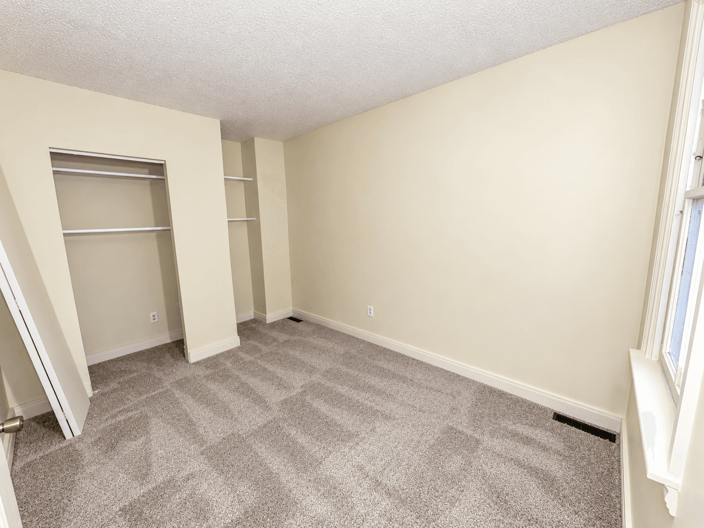 Lebanon House: 516 N 11th Street