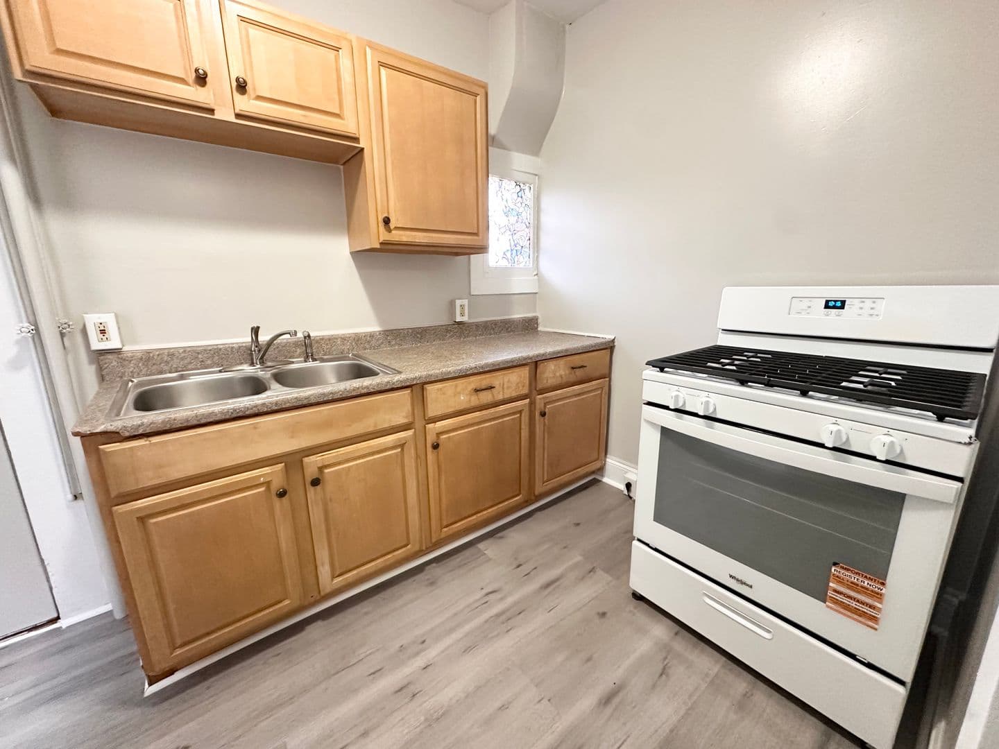 York Apartment: 466 E Prospect St