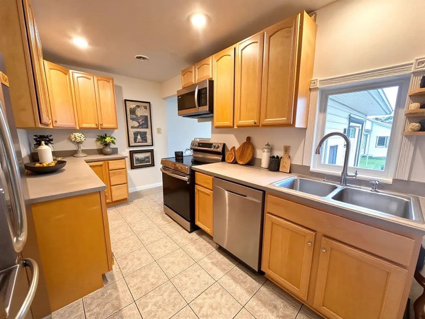 York House: 300 N Highland Ave