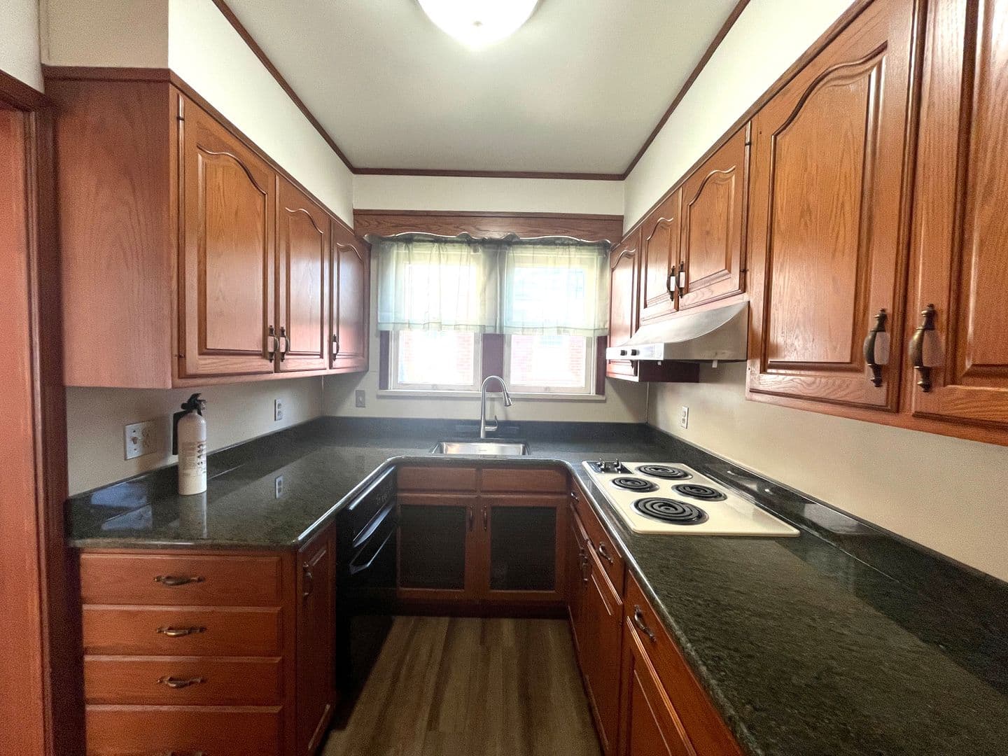 Hershey Apartment: 40 W Caracas Ave