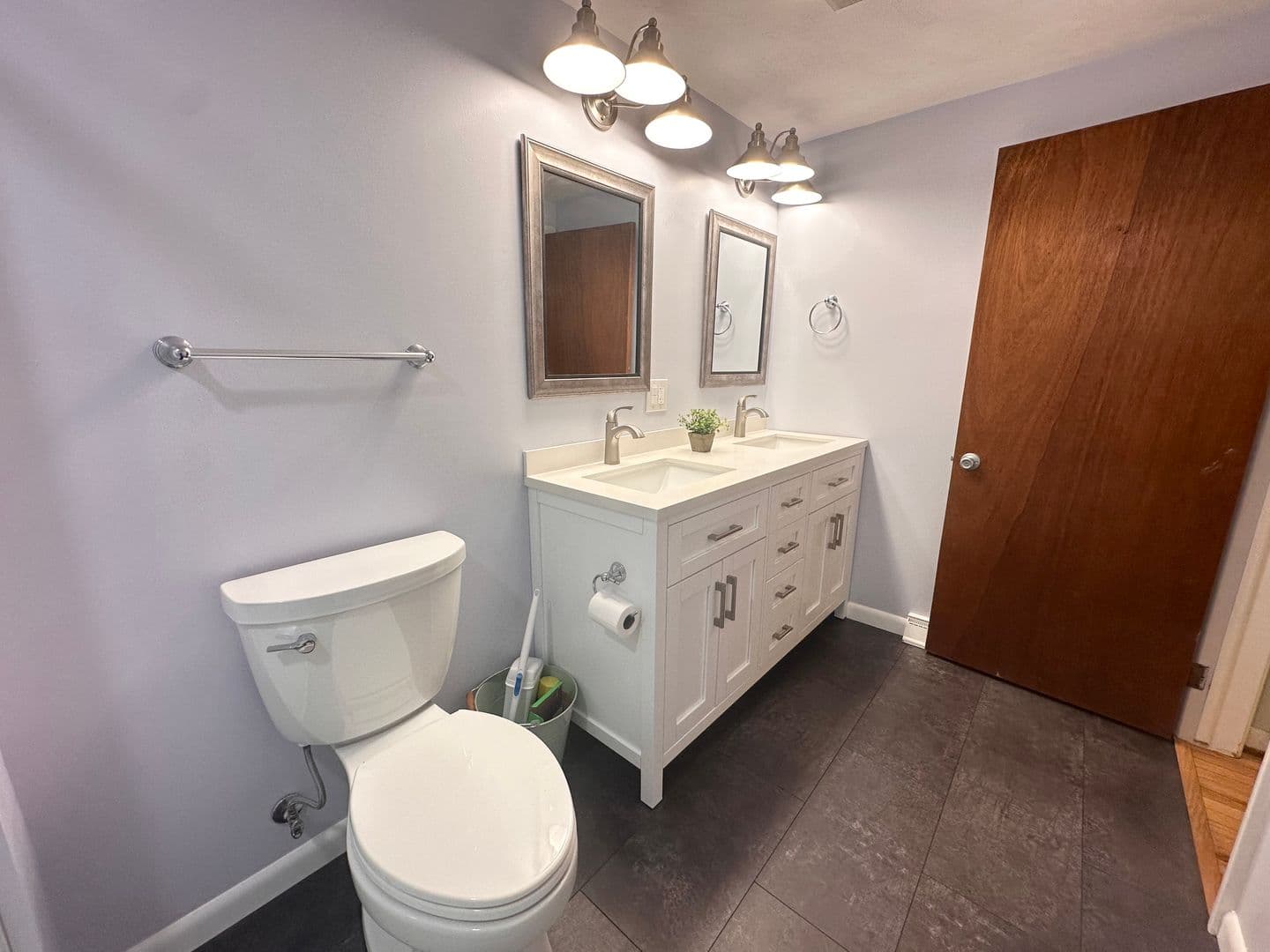 York House: 1671 Northview Rd