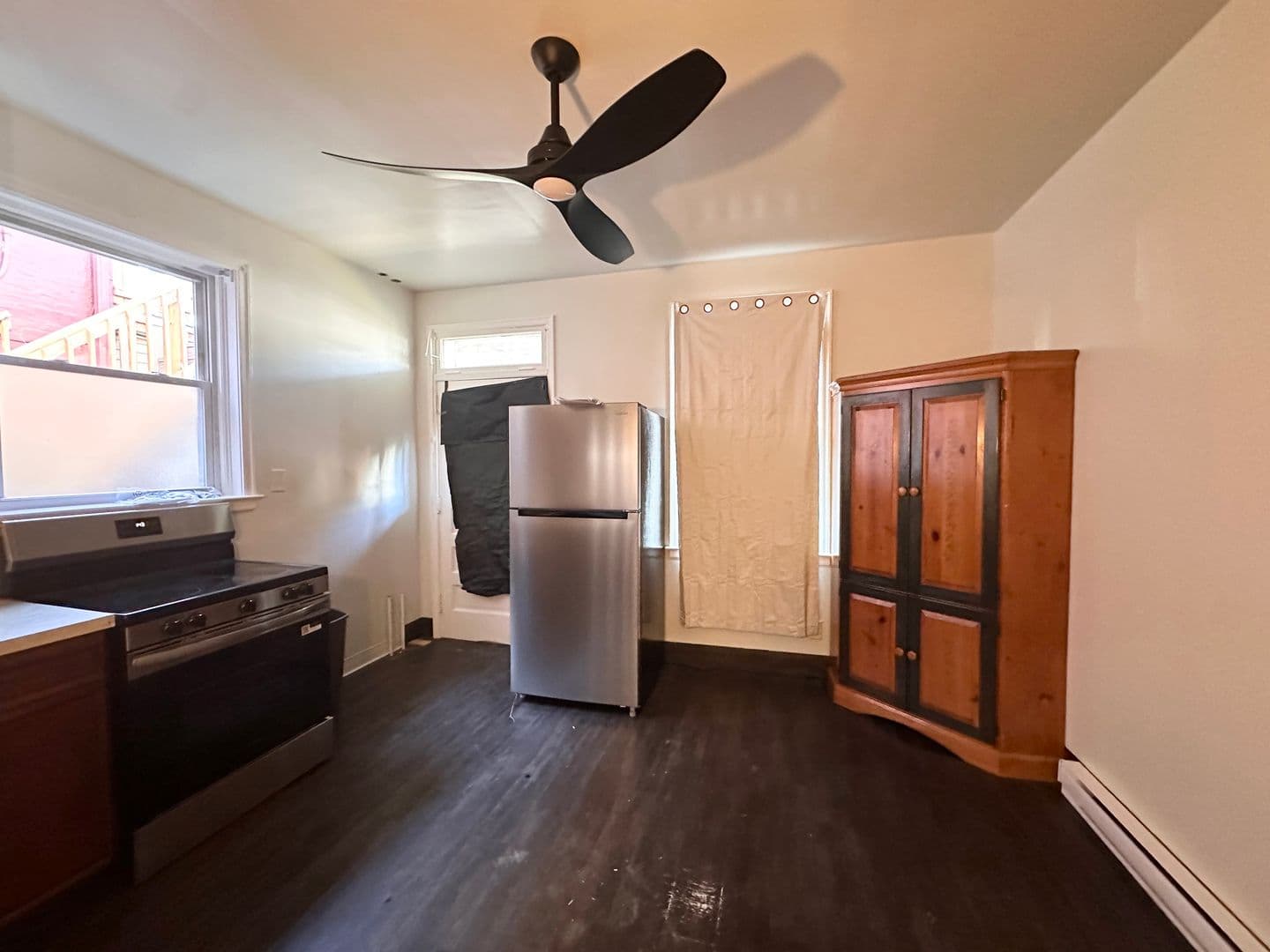 York Apartment: 611 Wallace St