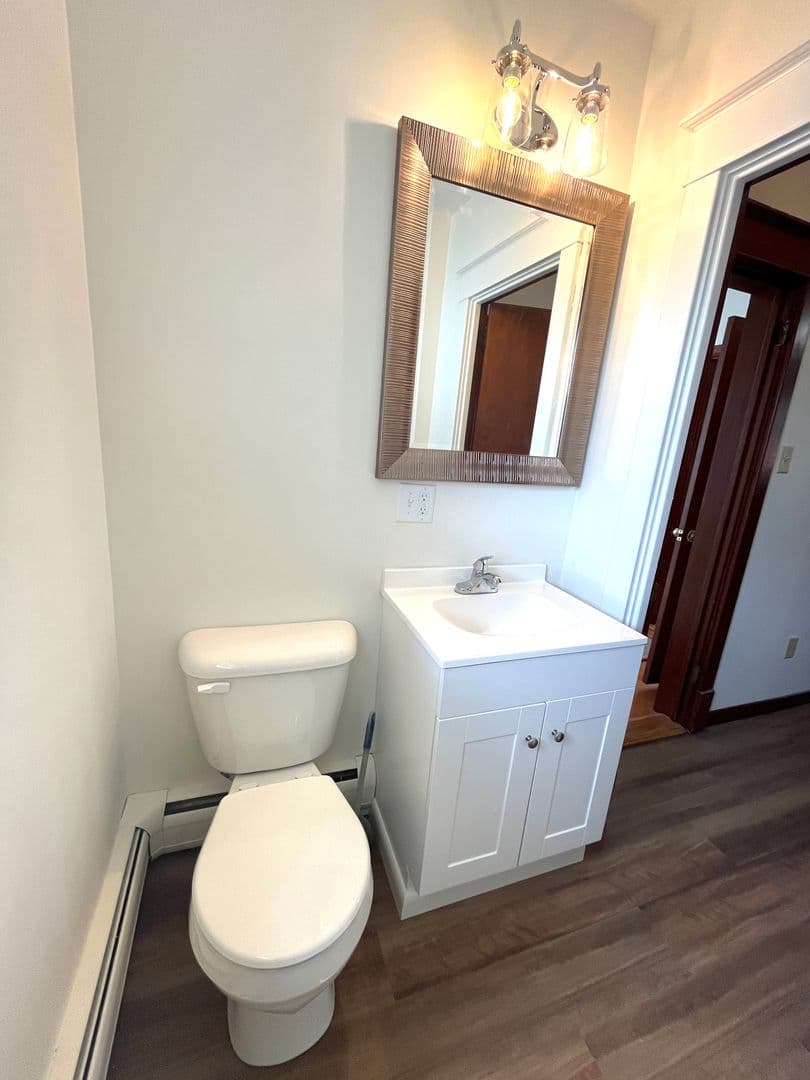 Hershey Apartment: 40 W Caracas Ave