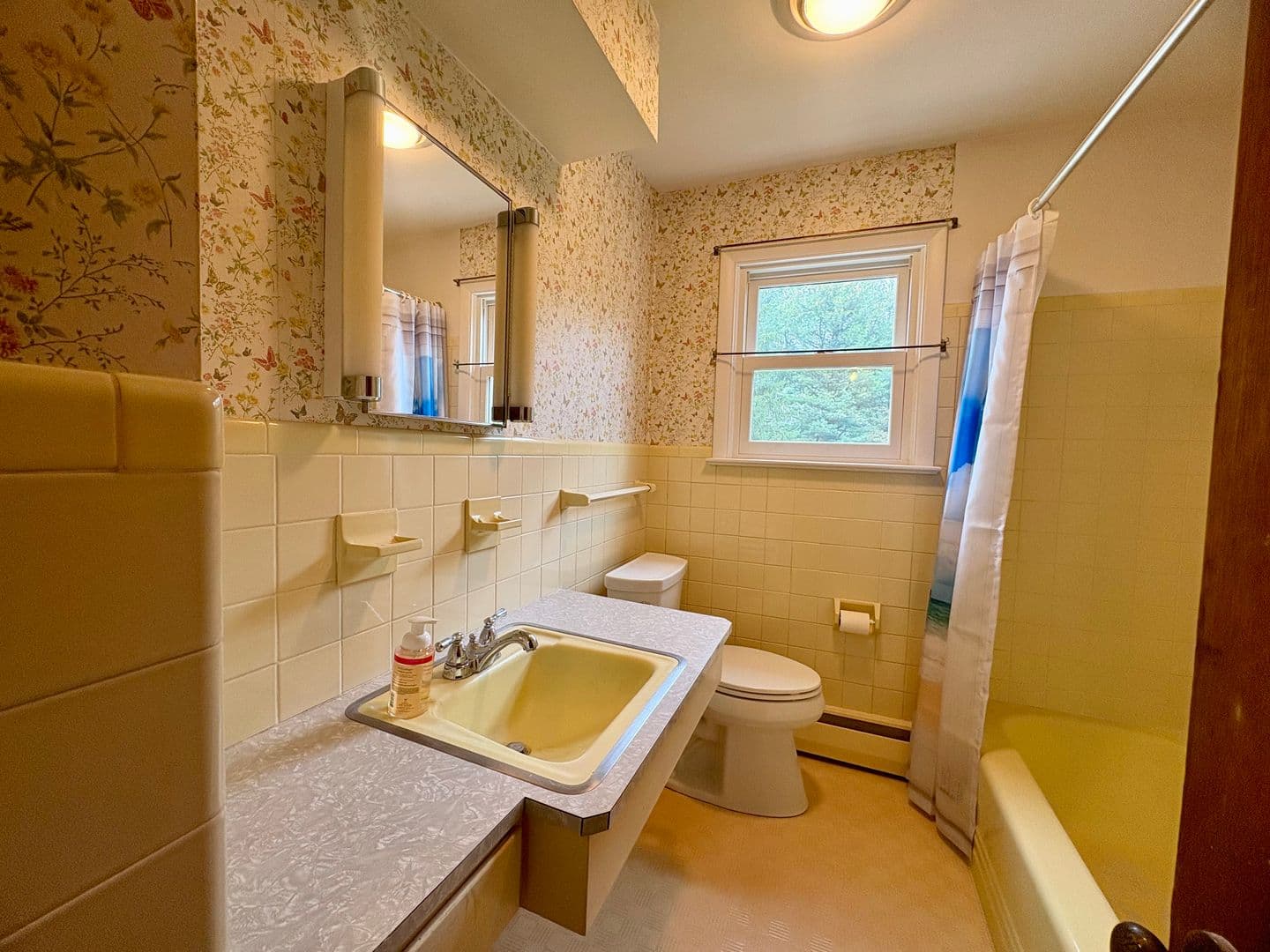 Harrisburg House: 5990 Timothy Road