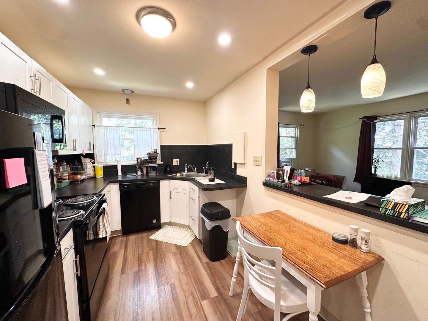 Hershey Apartment: 225-227 W Areba Ave