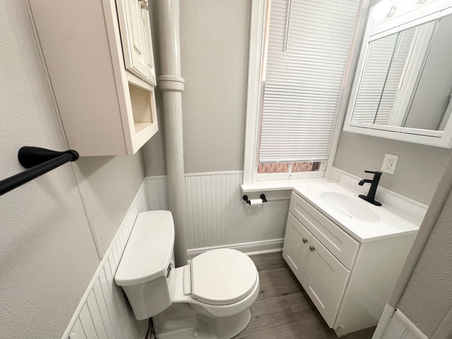 York Apartment: 638 W Philadelphia Street