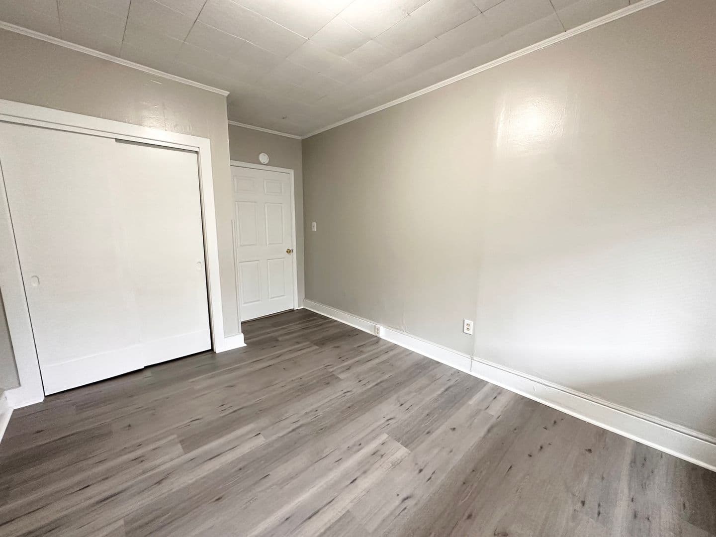 York Apartment: 466 E Prospect St