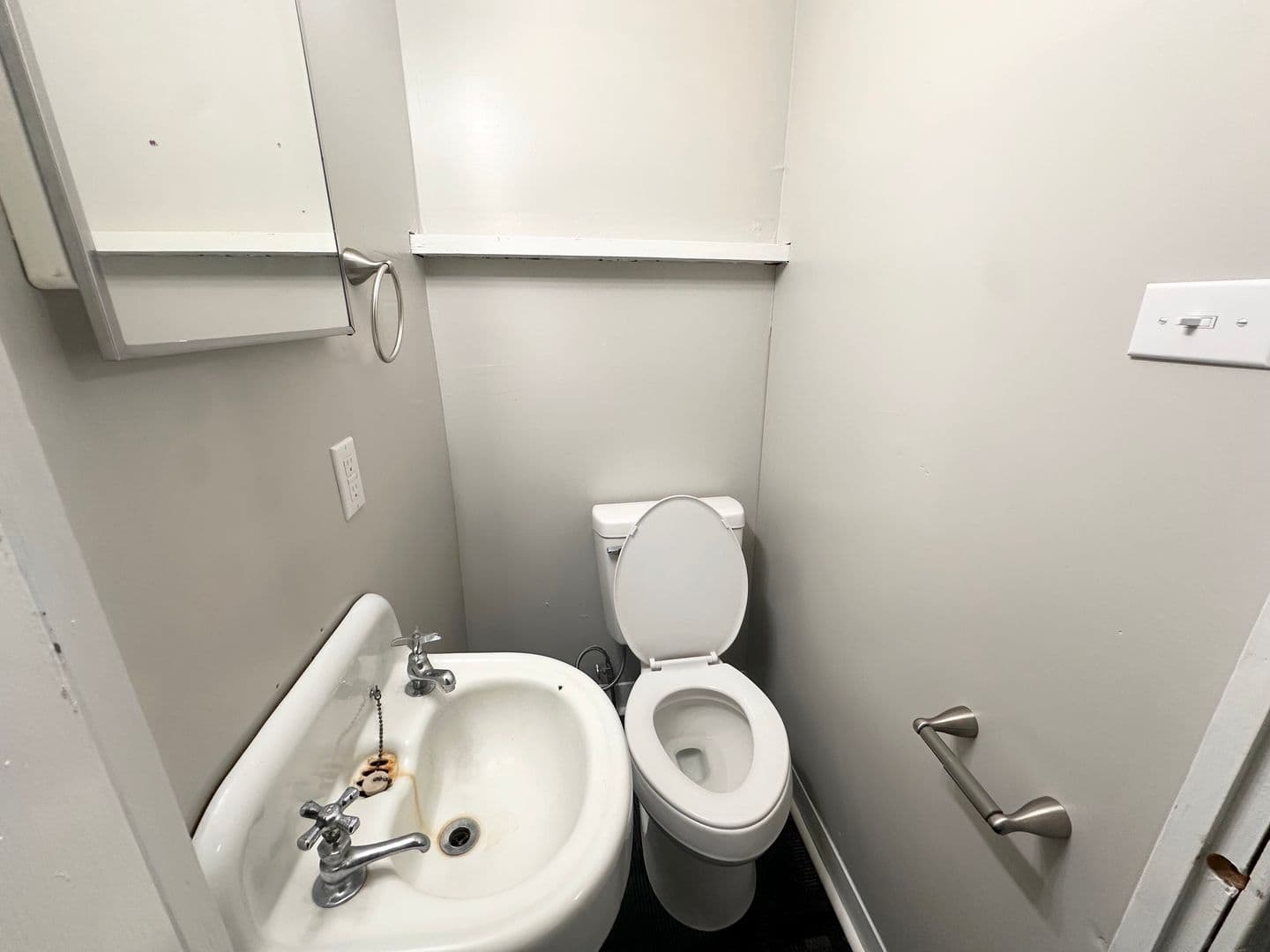 York Apartment: 638 W Philadelphia Street