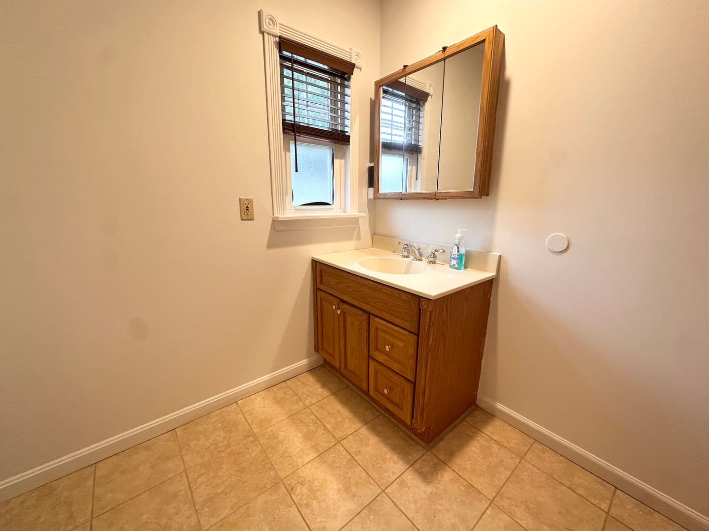 York House: 300 N Highland Ave