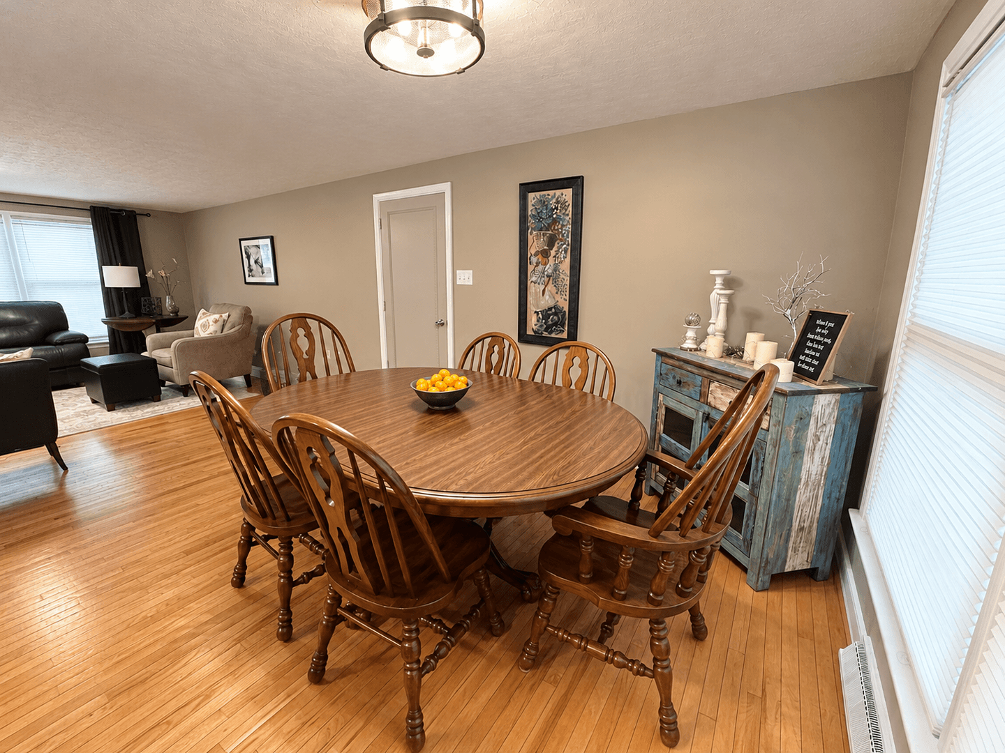 York House: 1671 Northview Rd