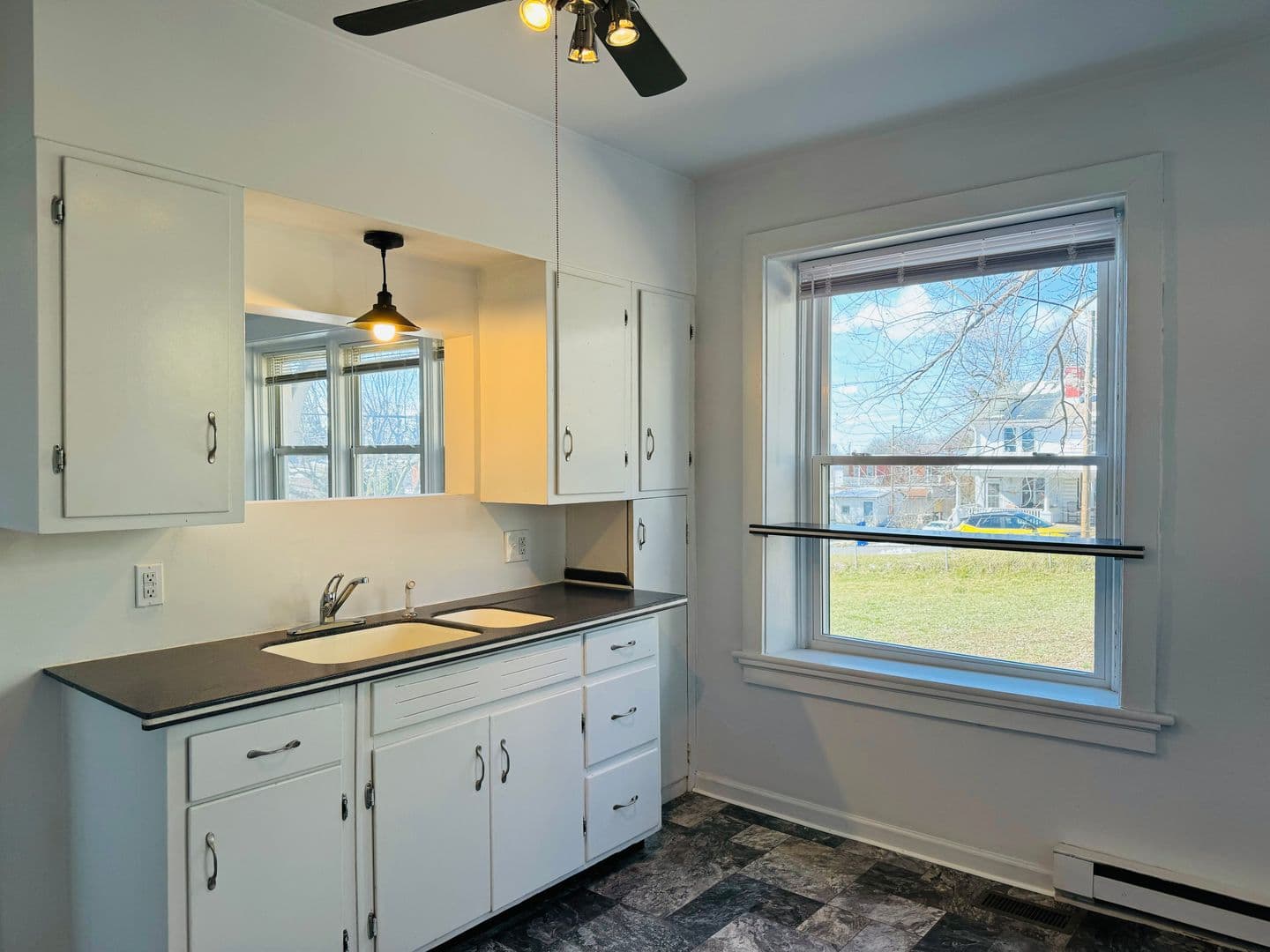 Harrisburg Apartment: 2710 Woodlawn St