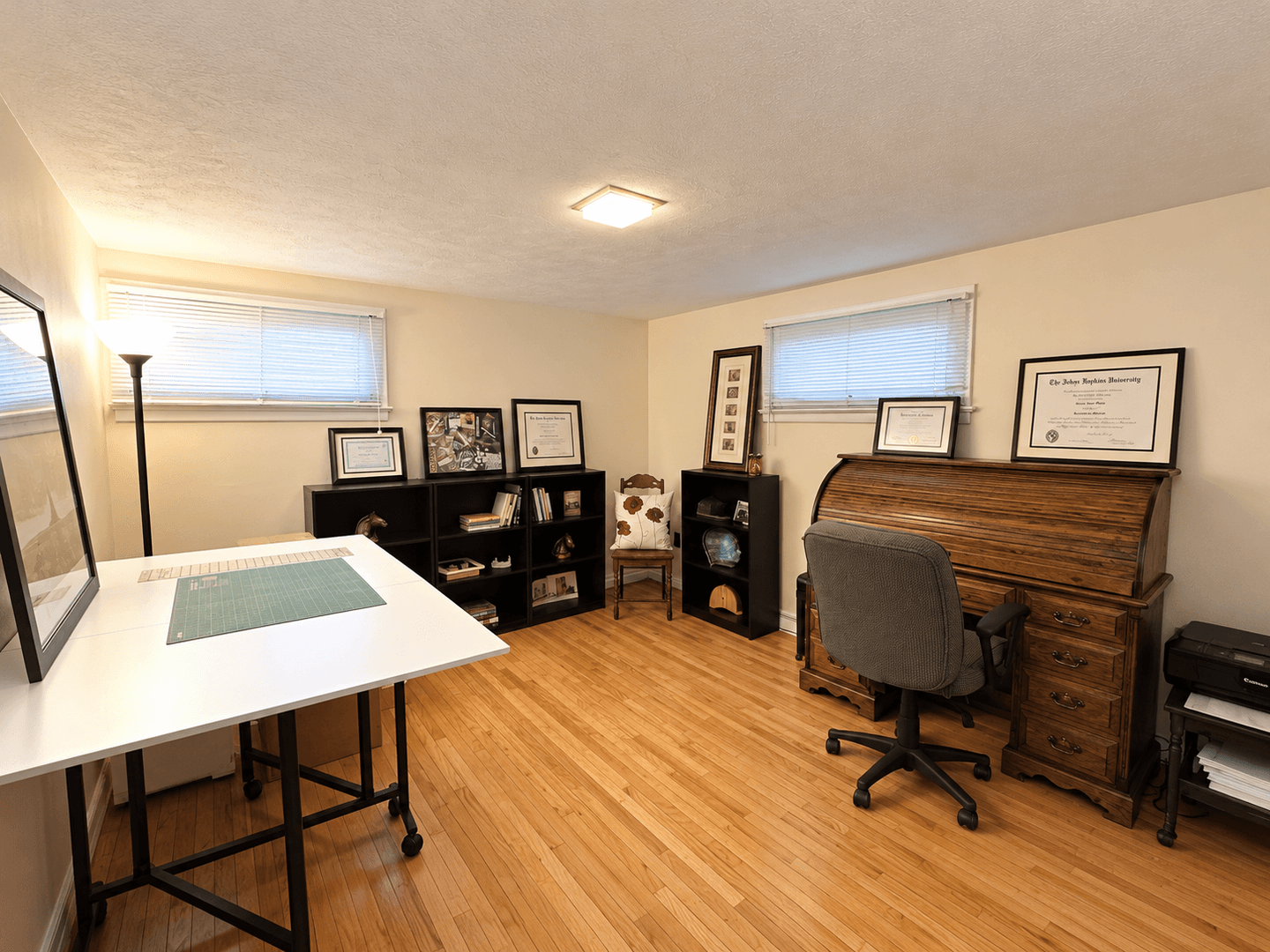 York House: 1671 Northview Rd