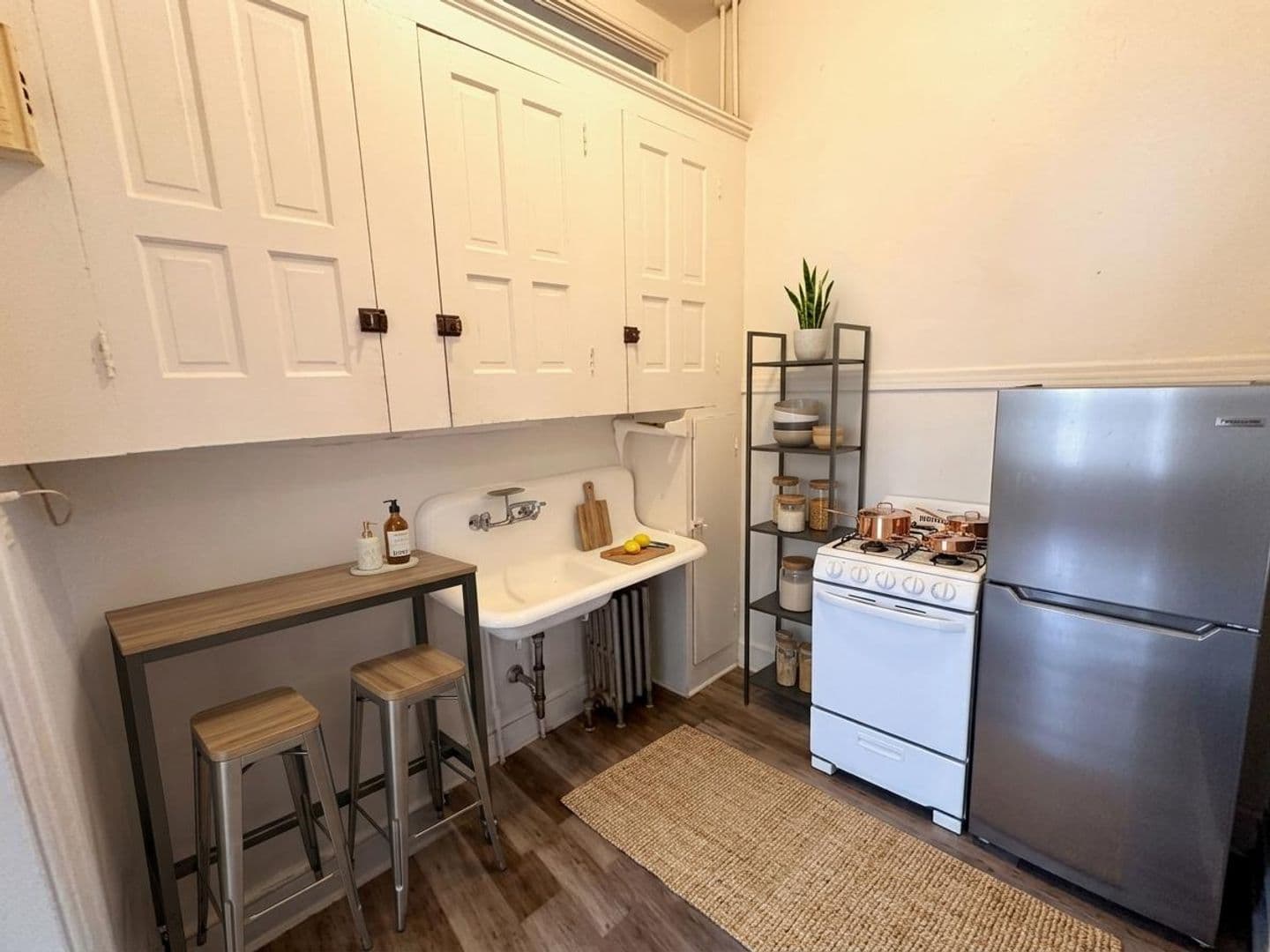 Lancaster Apartment: 19-21 Pearl St