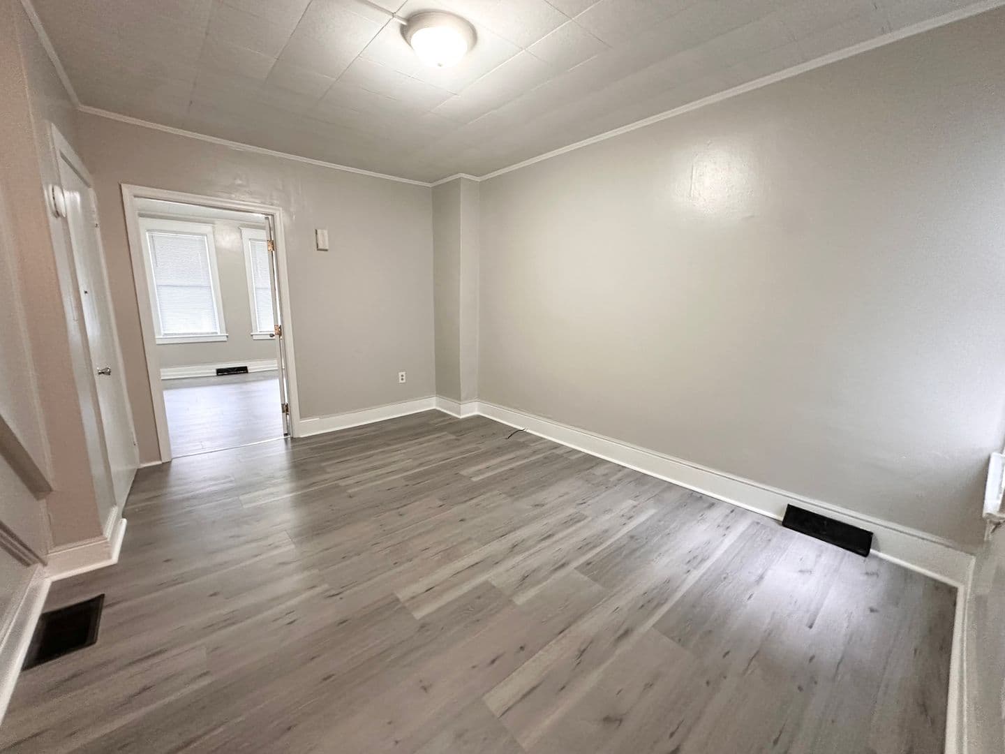 York Apartment: 466 E Prospect St