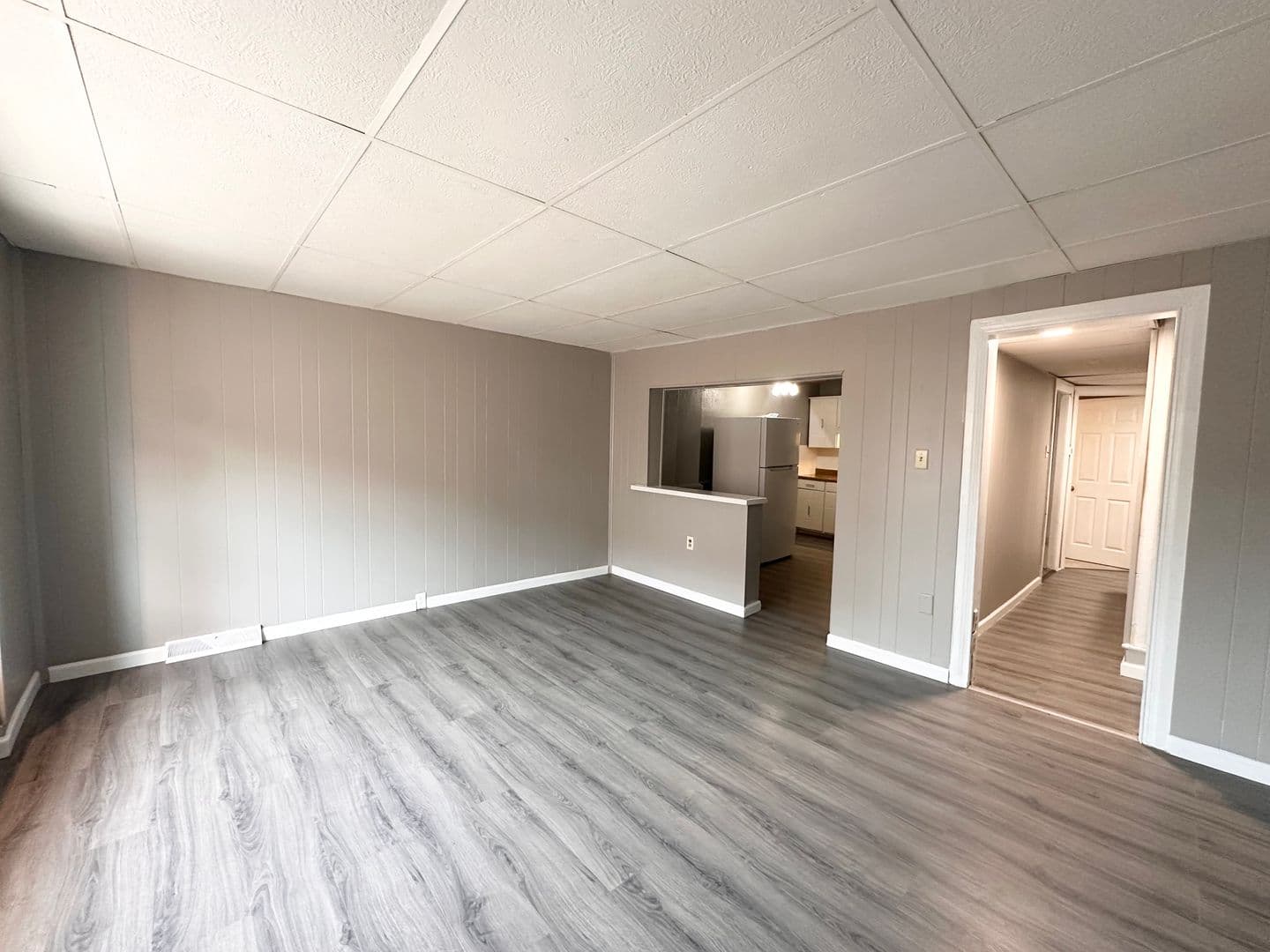 York Apartment: 627 N Hartley Street