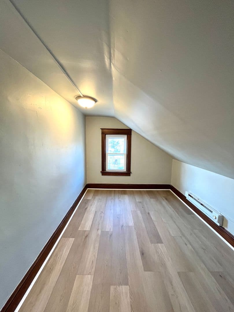 Manheim Apartment: 113 W Ferdinand St