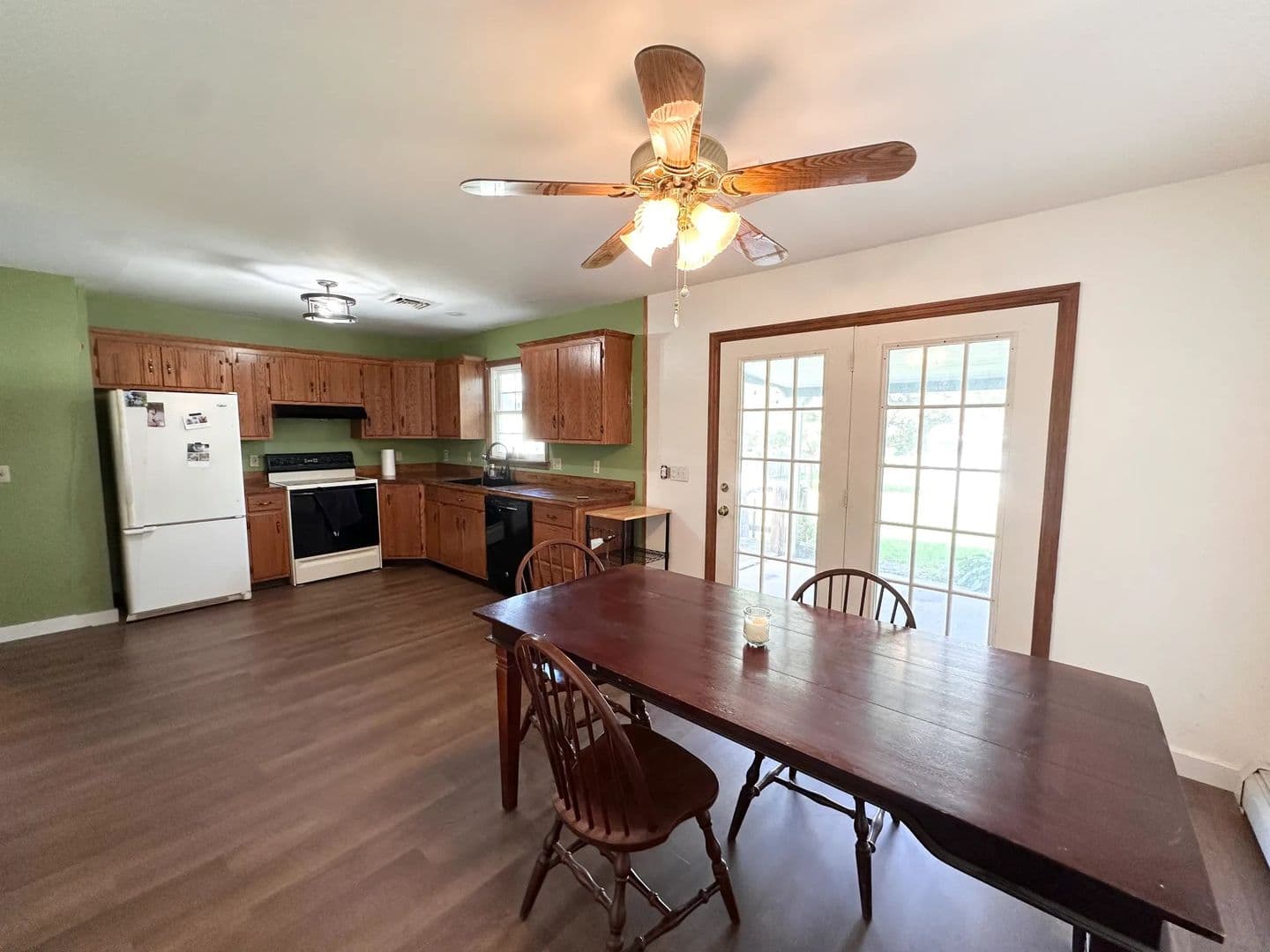 Lebanon House: 747 Mechanic St